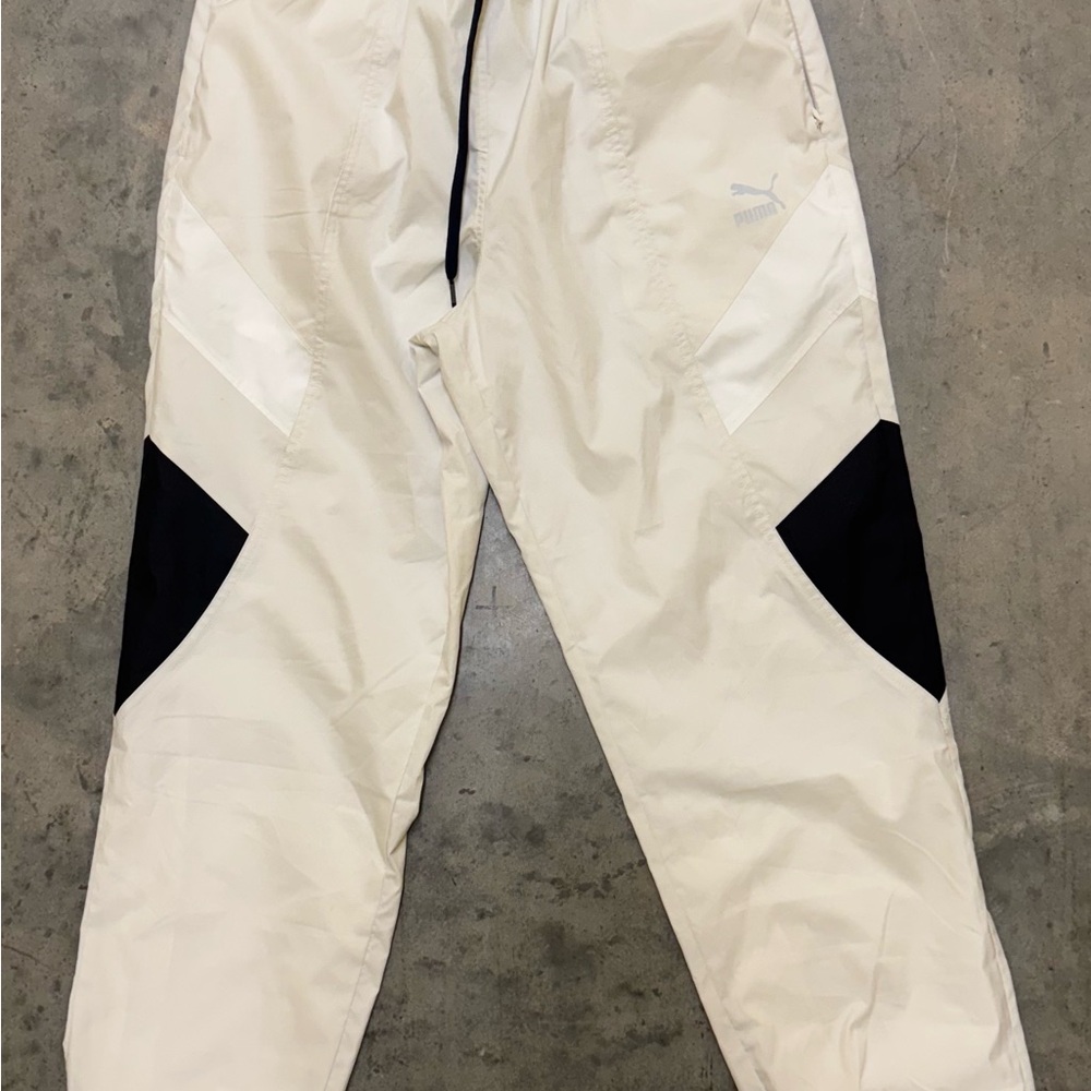Puma Men's White and Black Joggers